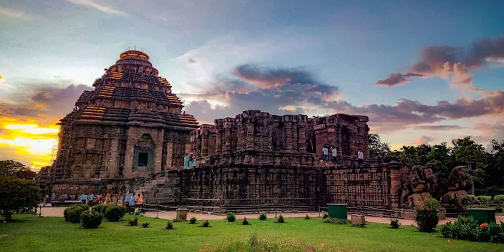 Best-Tour-Operators-in-Bhubaneswar-for-Family-Trips-Temple-Tours-and-Odisha-Holiday-Packages