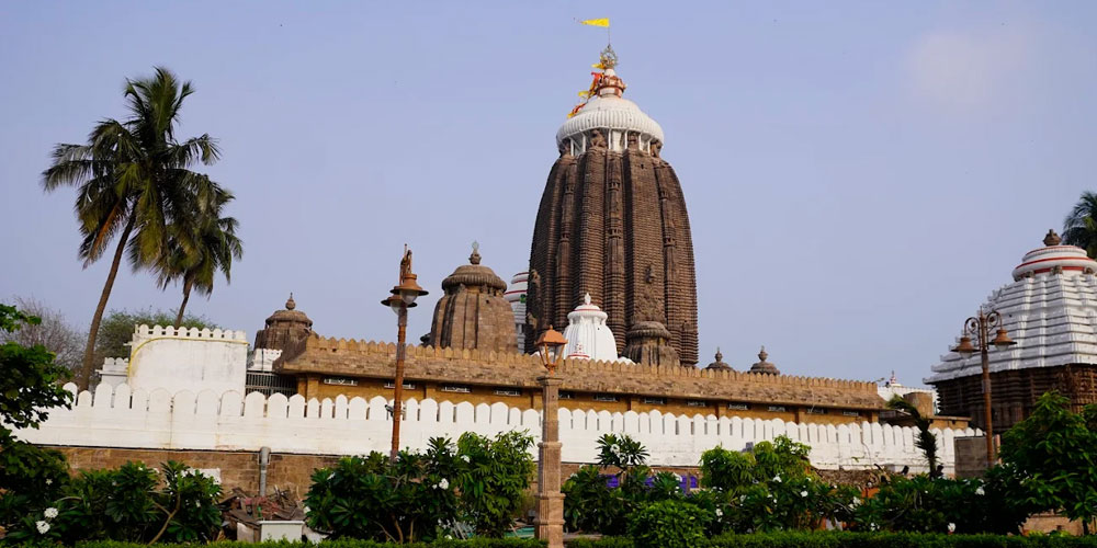 Jagannath-Puri-Temple-Tour-Guide-2026-Best-Time-Darshan-Nearby-Attractions-&-Travel-Tips