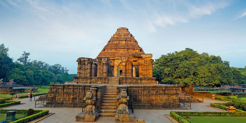 Odisha-Golden-Triangle-Tours-7-Day-Itinerary-Covering-Bhubaneswar-Puri-and-Konark-Temples
